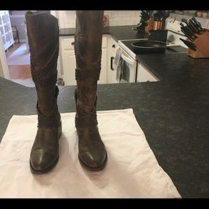 Old Gringo tall boots